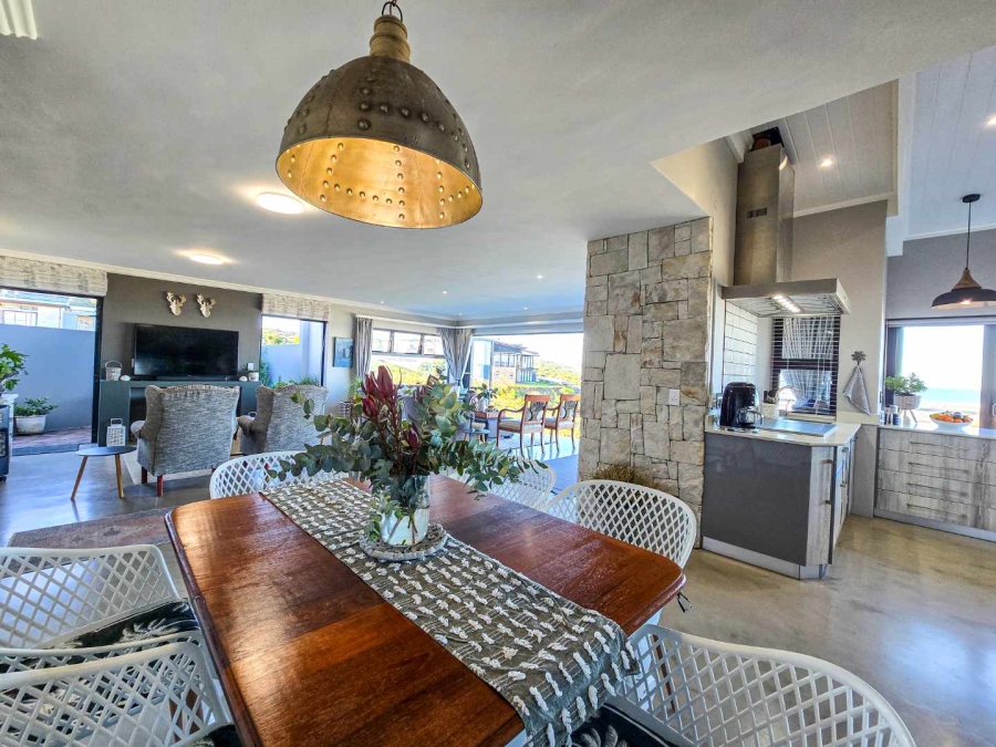 2 Bedroom Property for Sale in Stilbaai Oos Western Cape